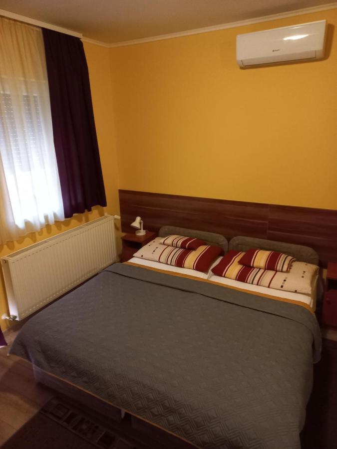 Boglarka Vendeghaz Apartment Mosonmagyaróvár Екстериор снимка